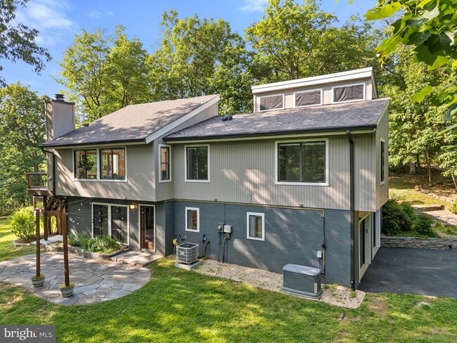 Building Photo - 39368 Longhill Ln