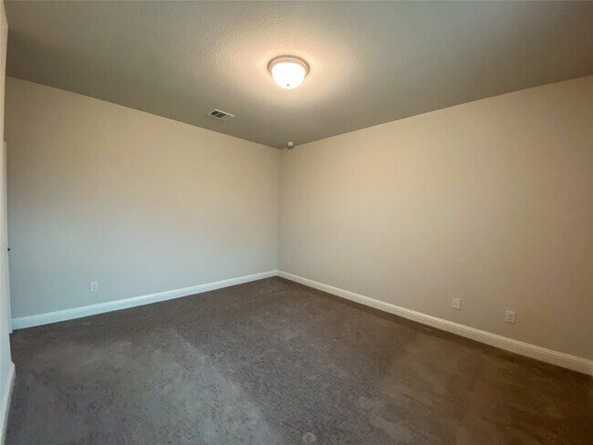 Building Photo - 10011 Serenity Grv Dr