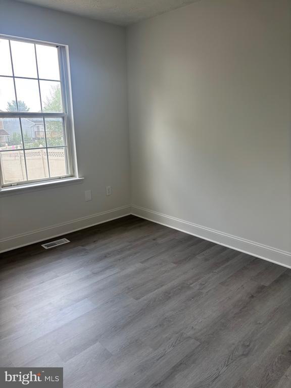 Building Photo - 838 Insley Cir