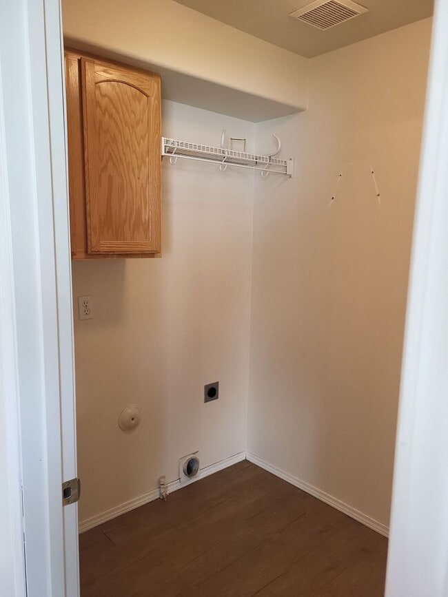 Building Photo - Lovely 3 Bedroom Home for Rent in CDA!