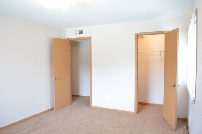 Building Photo - Two Bedroom Appaloosa Suite
