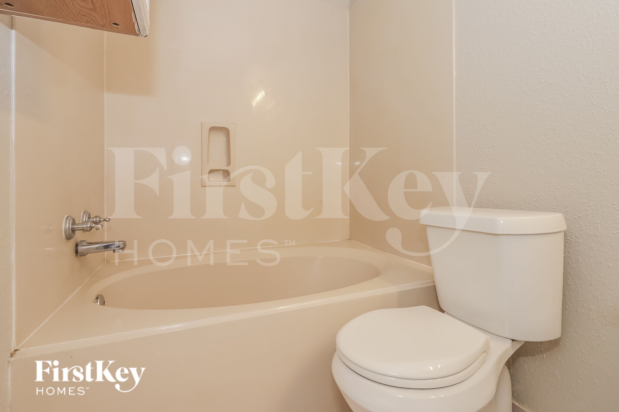 Building Photo - 2005 Tulsa St