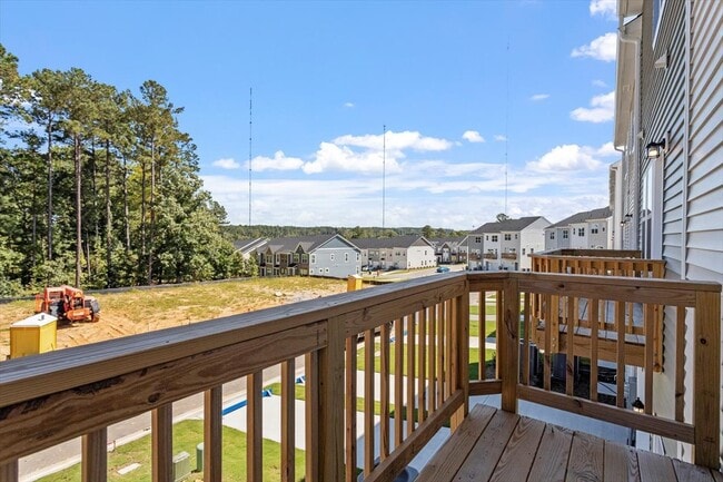 Building Photo - 372 Chesapeake Cmns St