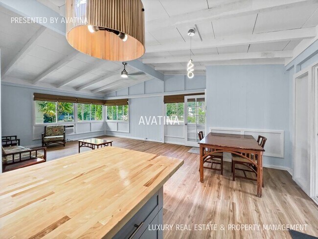Building Photo - 804 Akumu St