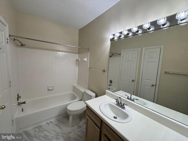 Building Photo - 4409 Fair Stone Dr