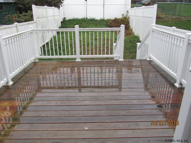 Building Photo - 125 Mt Hope Dr