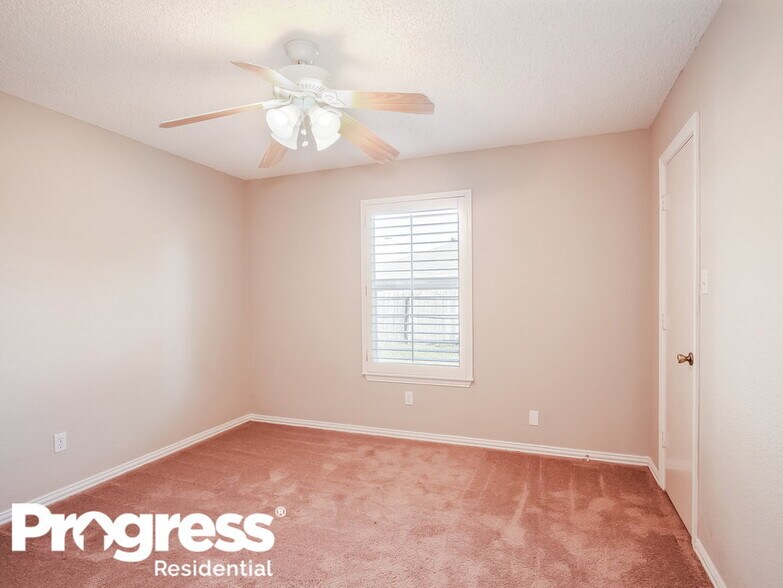 Building Photo - 4079 Tulip Tree Dr