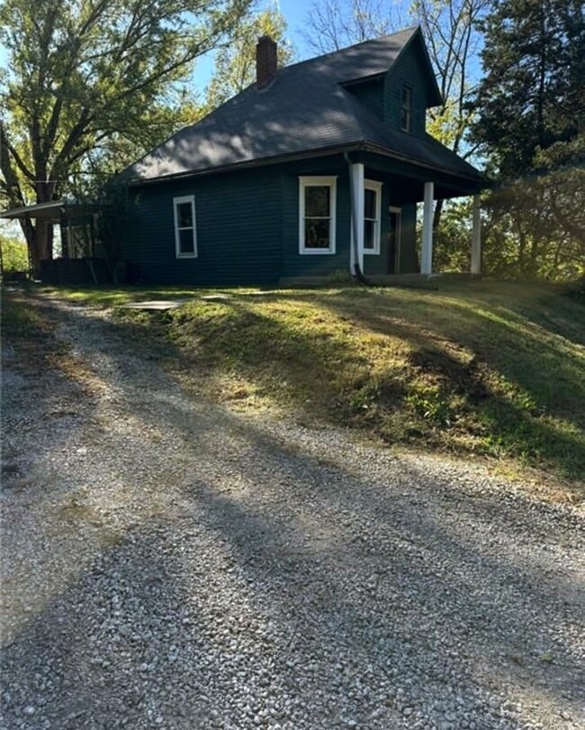 Building Photo - 1202 4th Ave