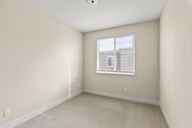 Building Photo - Amazing Newer Constructed 3br/2ba San Ramon Condo for Rent! Top Floor! Centrally Located for Conv...