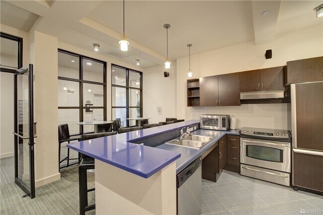 Building Photo - 1Bd/1Ba Redmond Condo