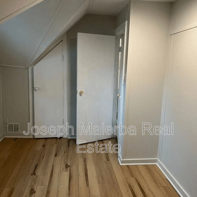 Building Photo - 284 Ocean Ave