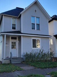 Building Photo - JUNE 2026 - Duluth MN - 6 Bed - 2 Bath