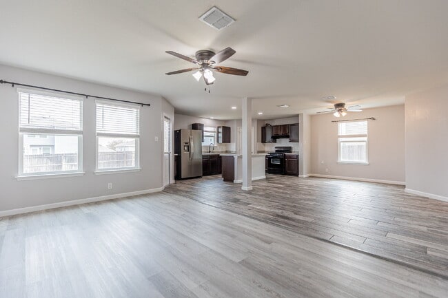 Building Photo - 6414 Dynamic Sound