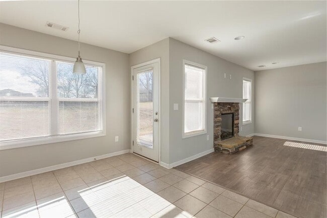 Building Photo - 107 Grandview Dr