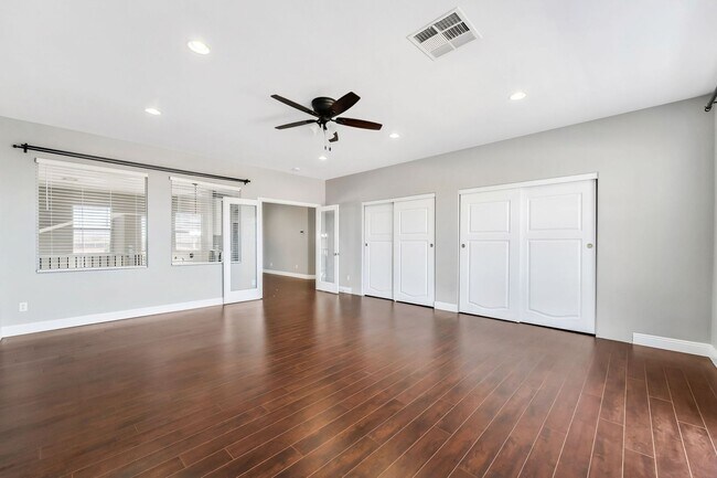 Building Photo - Fully Furnished Luxury Living with Expansive, Move-In Ready Comfort!