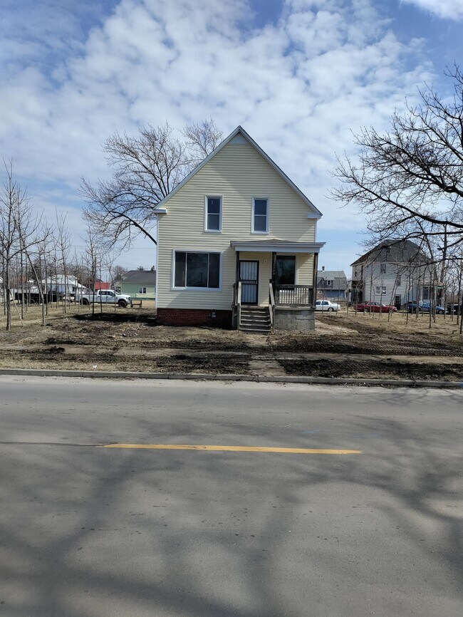 2720 McClellan Ave 2720 McClellan Ave Detroit MI 48214 Apartment Finder