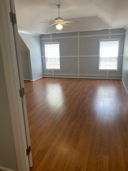 Building Photo - 10102 Glenburn Ln