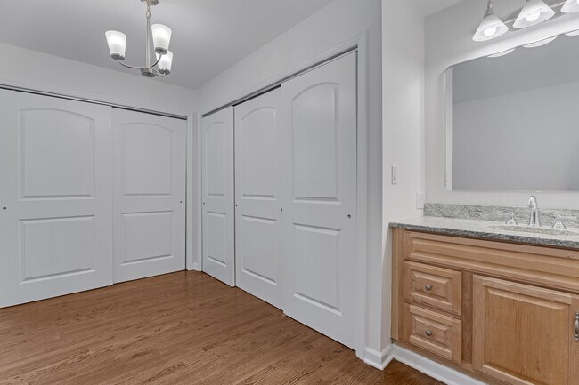 Building Photo - 8 Somerset Hills Village