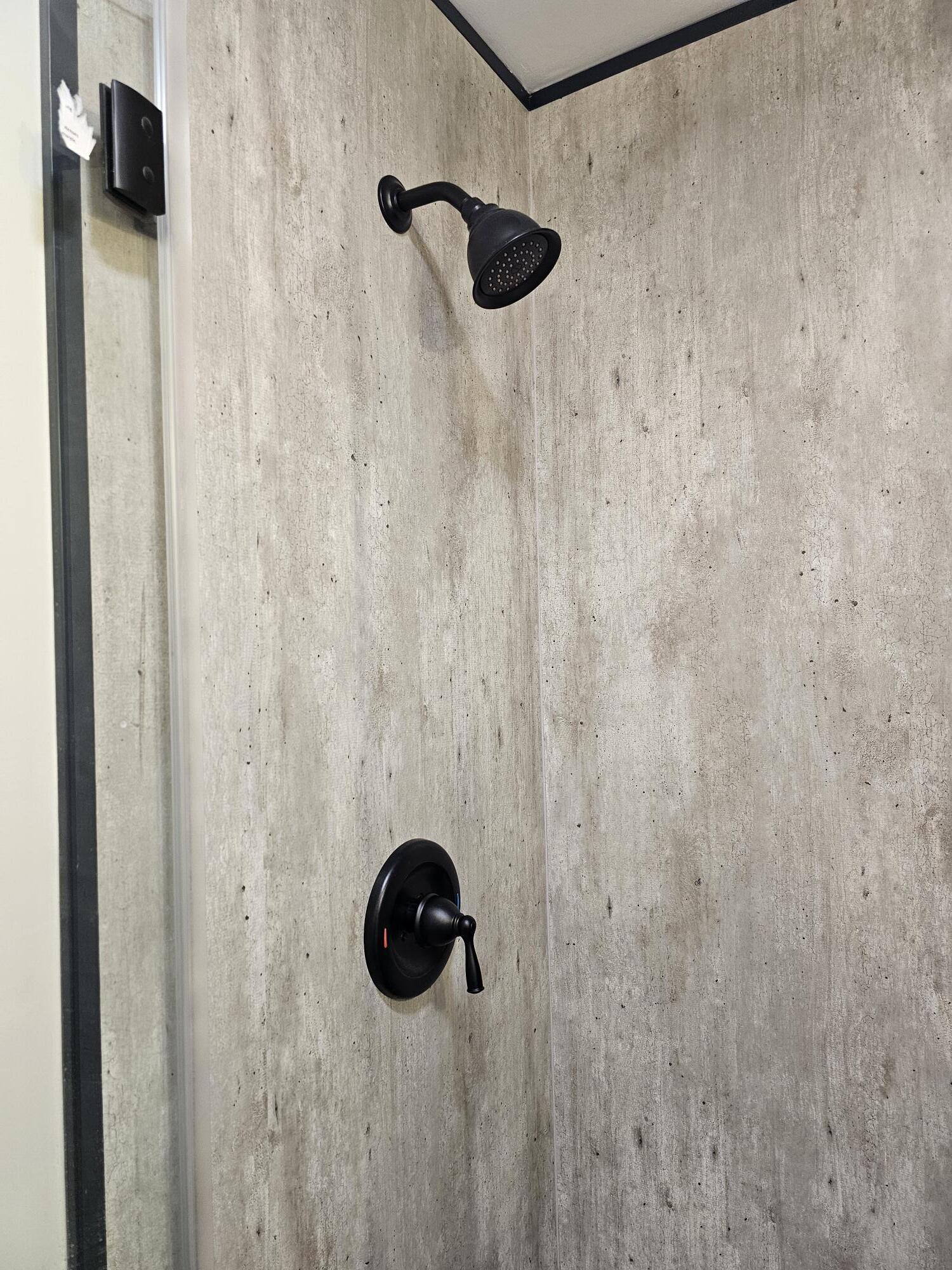 Building Photo - 43 W Main St