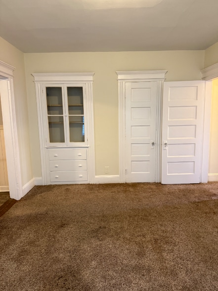 Building Photo - 57 Alfred St