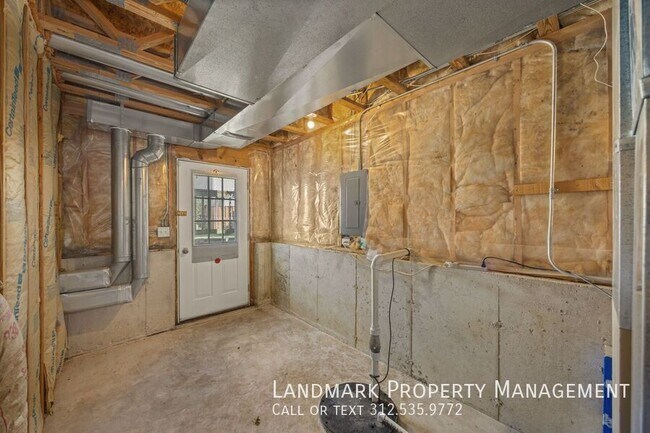 Building Photo - 437 Maggie Ln