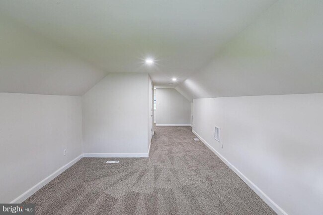 Building Photo - 6512 Golden Ring Rd