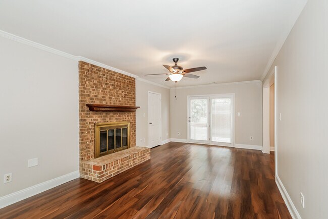 Building Photo - 9907 Fairway Ridge Rd