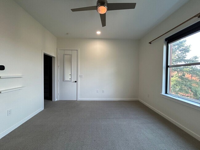 Building Photo - "Fort Worth Texas Condo for Rent"