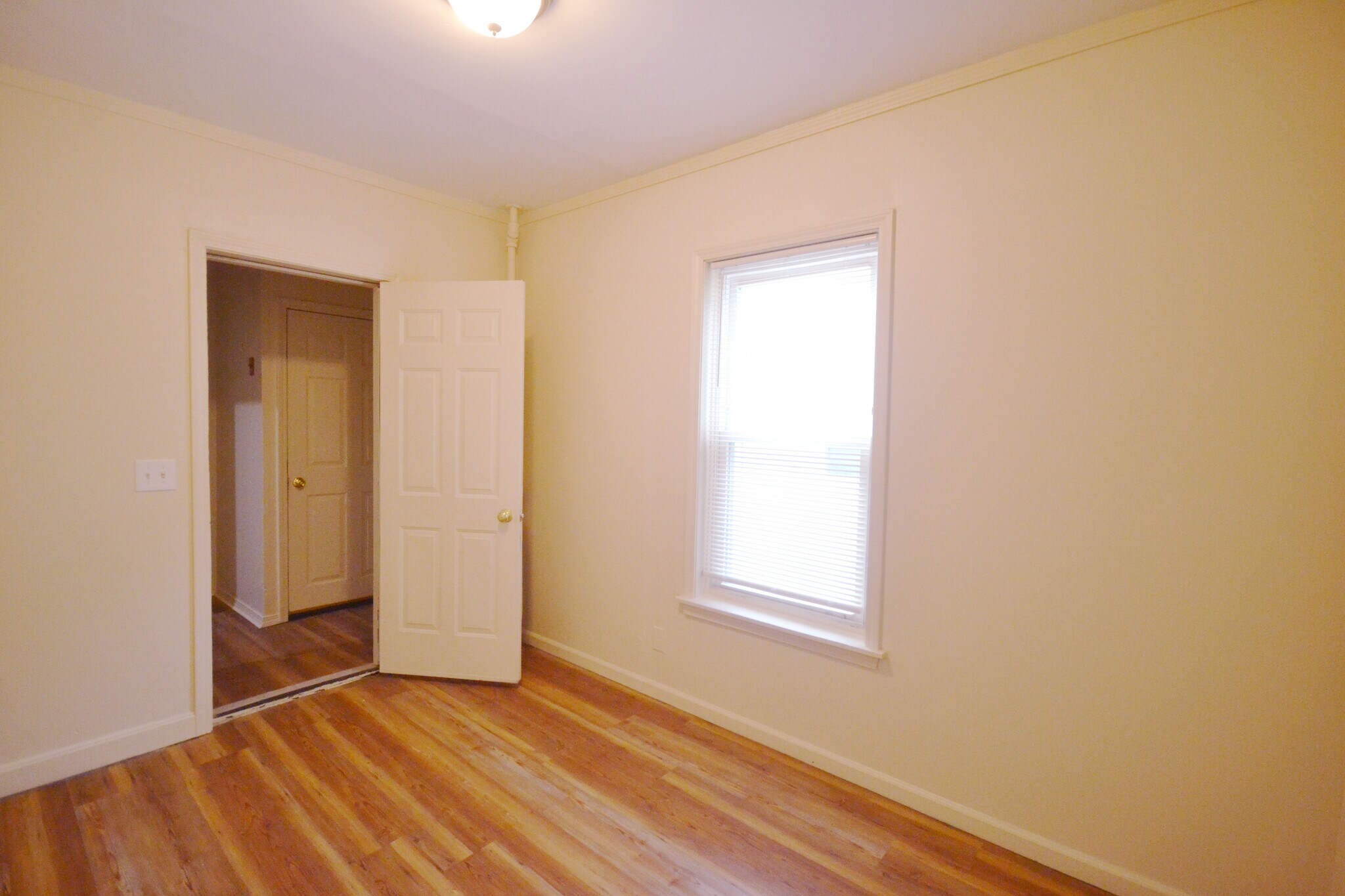 Building Photo - 143 Arlington St