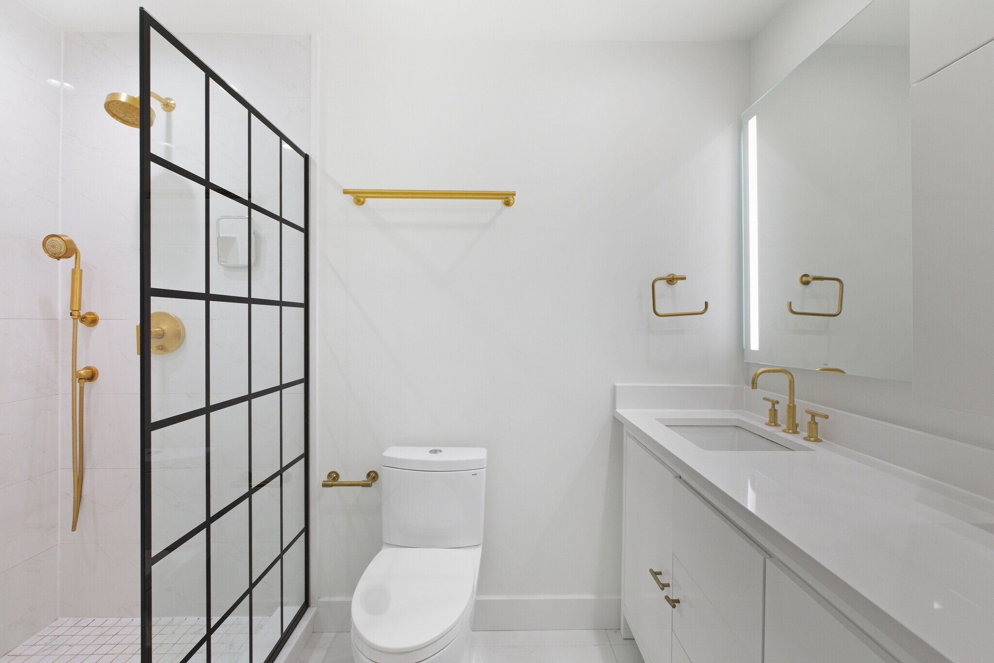 Building Photo - 105 Yarrow Ct