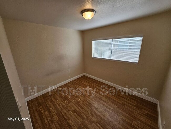 Building Photo - 1830 Nightingale Ave