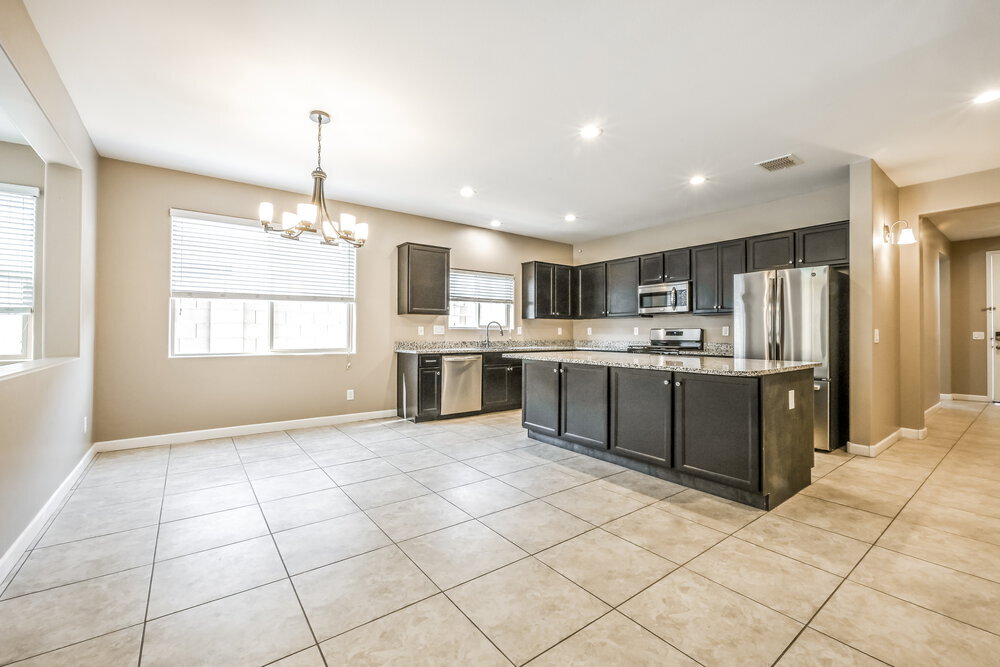 Building Photo - 17157 W Lisbon Ln