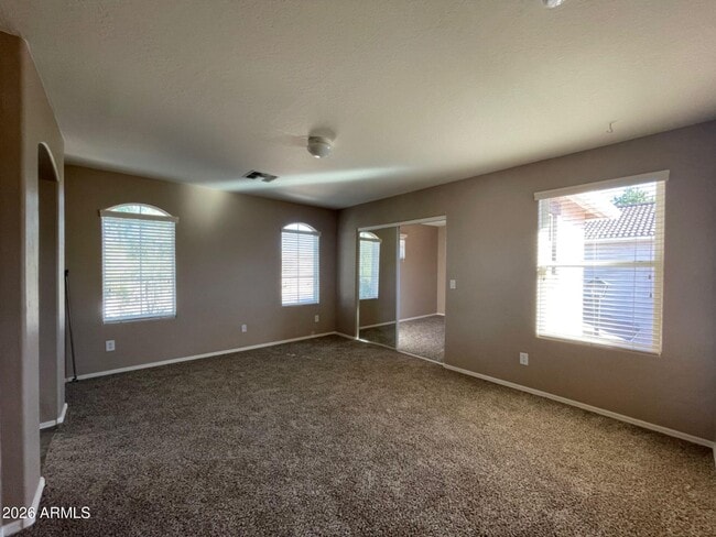 Building Photo - 10024 E Isleta Ave