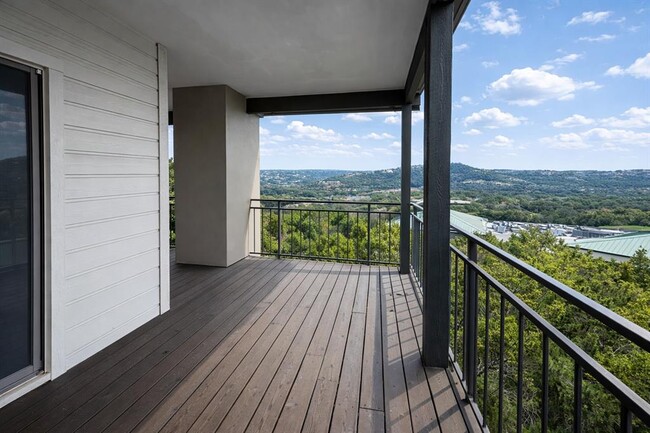 Building Photo - 6000 Shepherd Mountain Cove