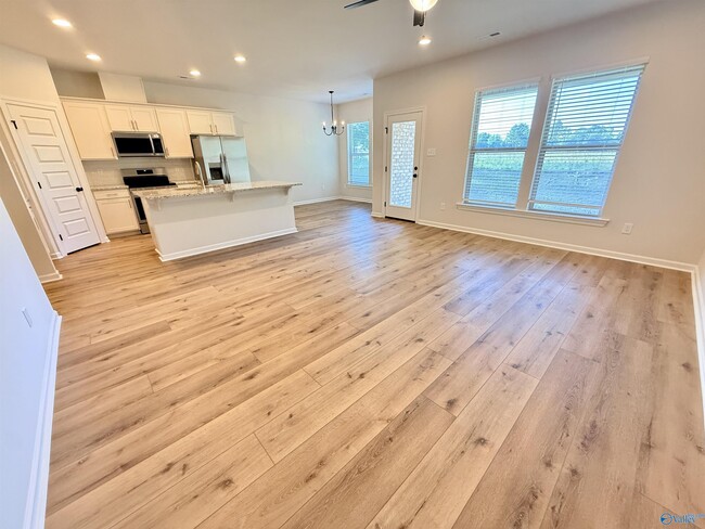Building Photo - 16639 Aspen Ln