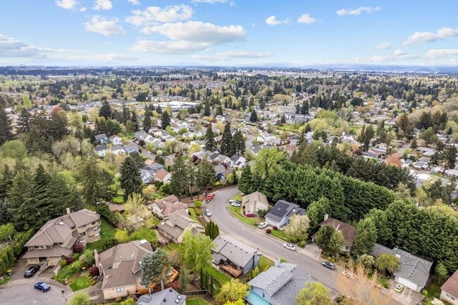Building Photo - 7393 SW Bayberry Dr
