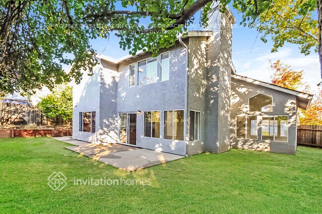 Building Photo - 6102 Cameo Dr