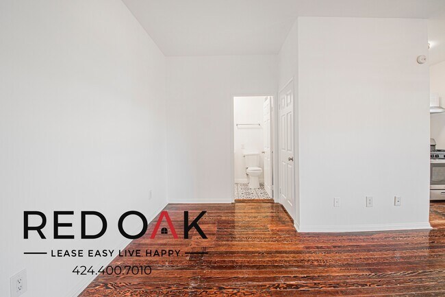 Building Photo - 915 S Carondelet St