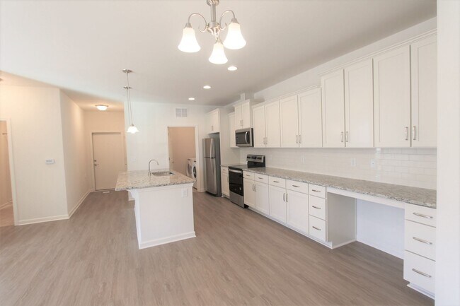 Building Photo - BEAUTIFUL 3BD 2.5 BTH Apartment home