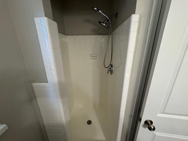 Building Photo - 1592 W Crestwood Dr