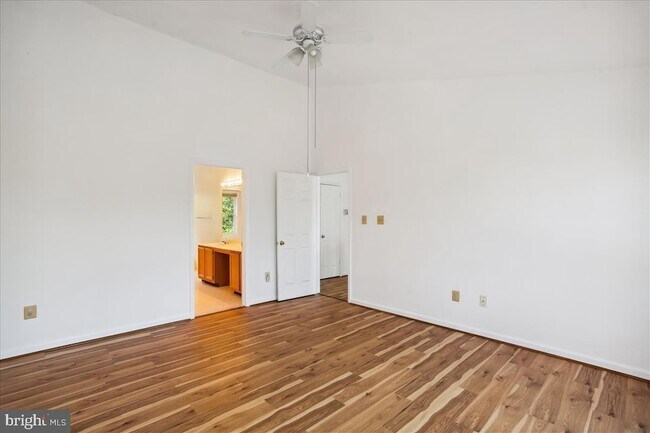 Building Photo - 18518 Gingerbread Ln