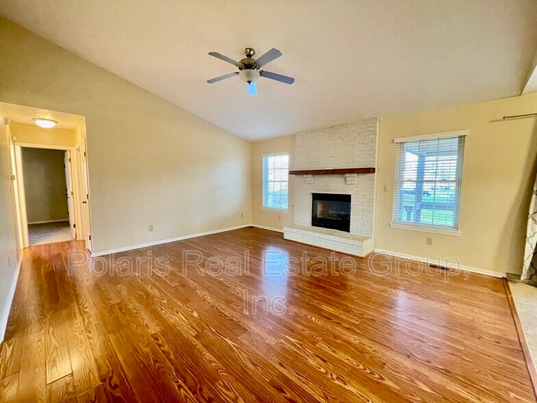 Building Photo - 978 Spring Meadow Dr