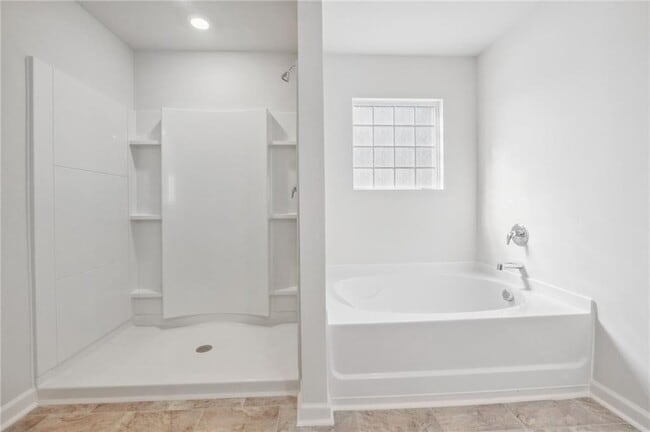 Building Photo - 177 Whitewood Dr