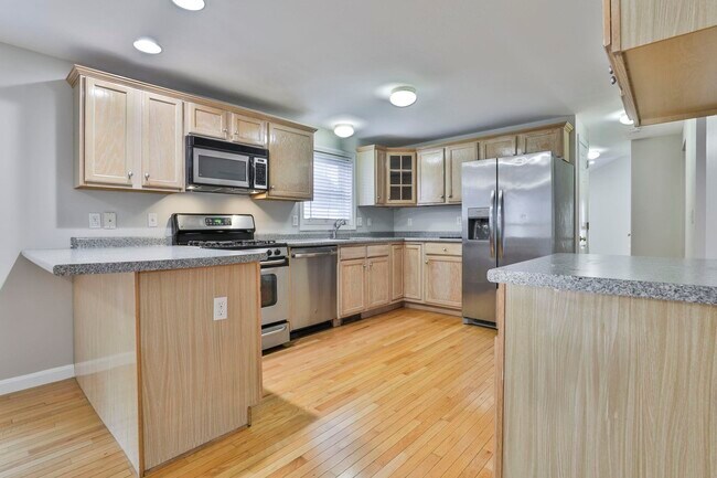 Building Photo - 98 Barbara Ln