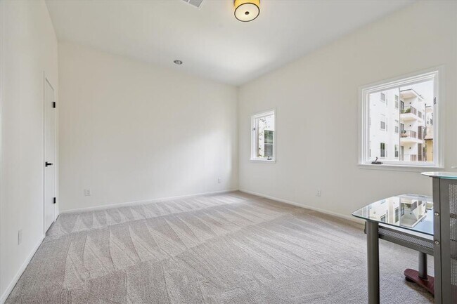 Building Photo - 3222 Alabama Ct