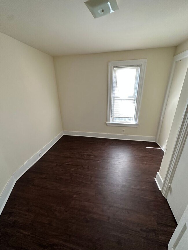 Shelton St. 446 446 Shelton St Bridgeport CT 06608 Apartment Finder