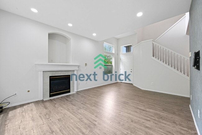 Building Photo - Charming 3-Bed with 2.5 Baths in Mountlake Terrace – Spacious 1561 Sq Ft Retreat!