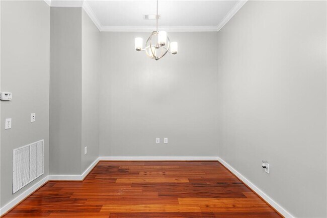 Building Photo - 870 Inman Vlg Pkwy NE