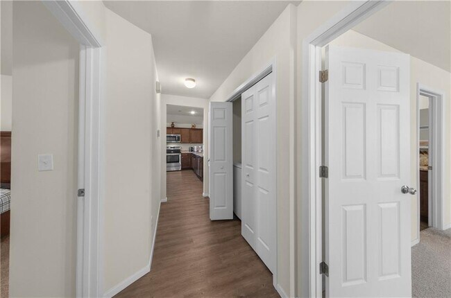 Building Photo - 8110 Dogwood Dr