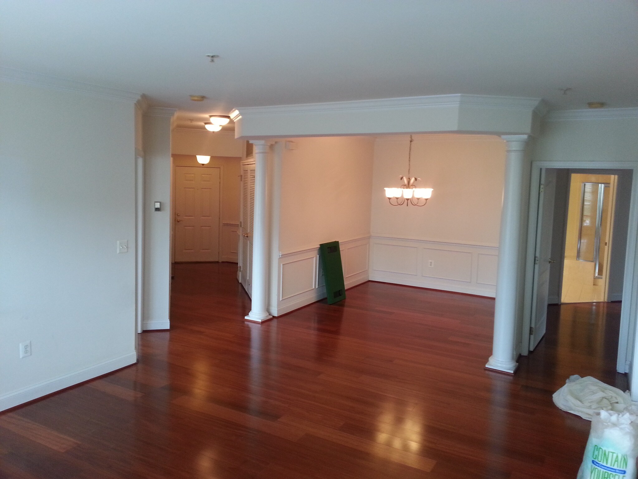 Building Photo - 305 Redland Blvd